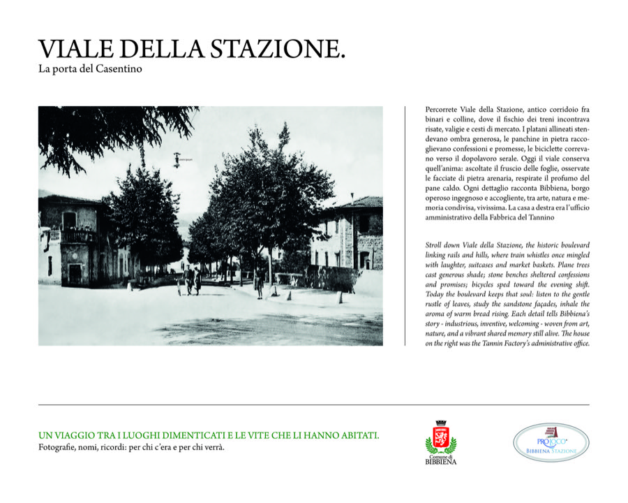 Pannello «Viale della Stazione», La porta del Casentino. Fotografia d'epoca con testo in italiano e inglese e loghi del Comune di Bibbiena e della Pro Loco.